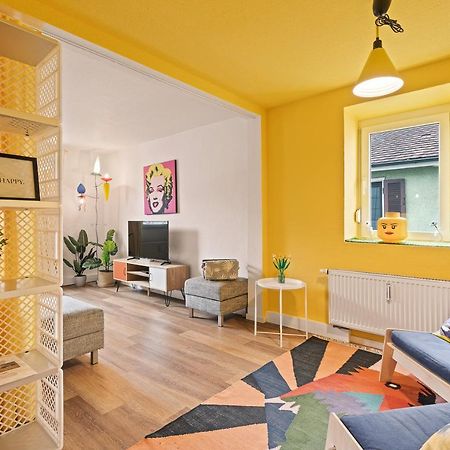 Farbenfrohe Altbauwohnung, Top Ausstattung FDH Exterior foto