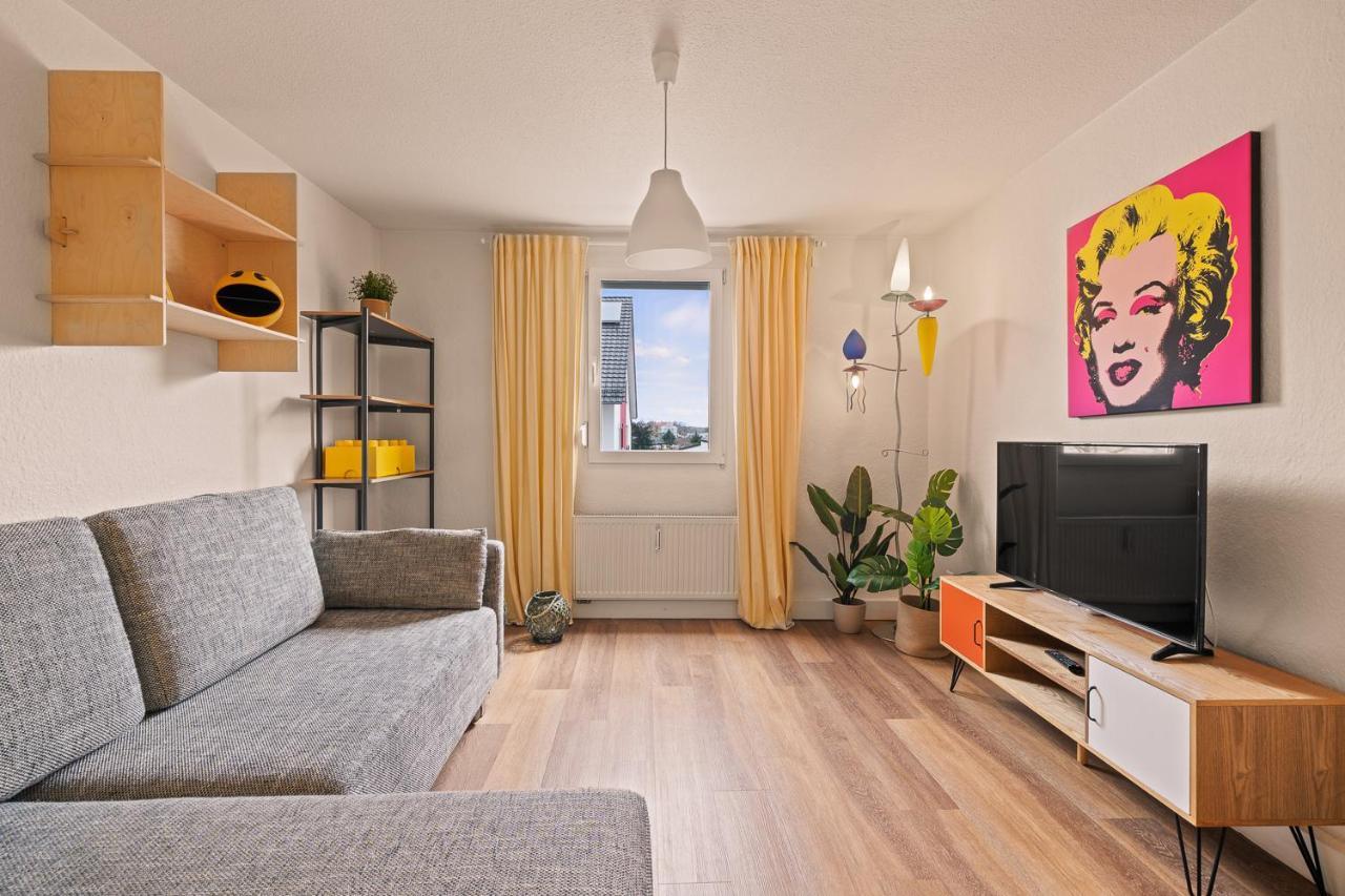 Farbenfrohe Altbauwohnung, Top Ausstattung FDH Exterior foto