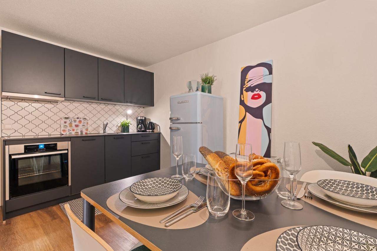 Farbenfrohe Altbauwohnung, Top Ausstattung FDH Exterior foto